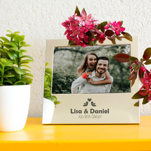 Una bella cornice personalizzata come regalo matrimonio