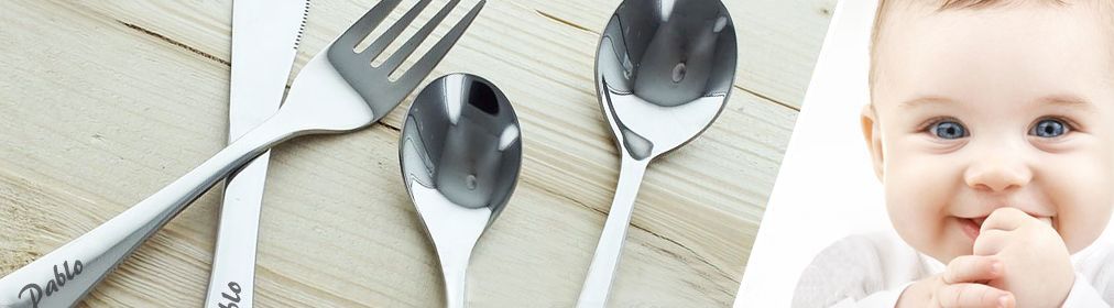 Articoli di oreficeria incisi