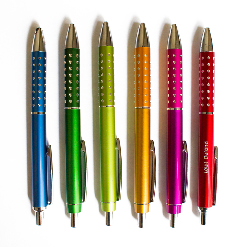 Penna a sfera a pois personalizzata Penna a sfera a pois personalizzata